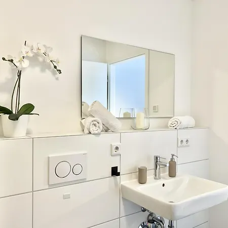 Stilvolles City-studio Mit Dachterrasse Διαμέρισμα
