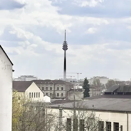 Stilvolles City-studio Mit Dachterrasse דירה